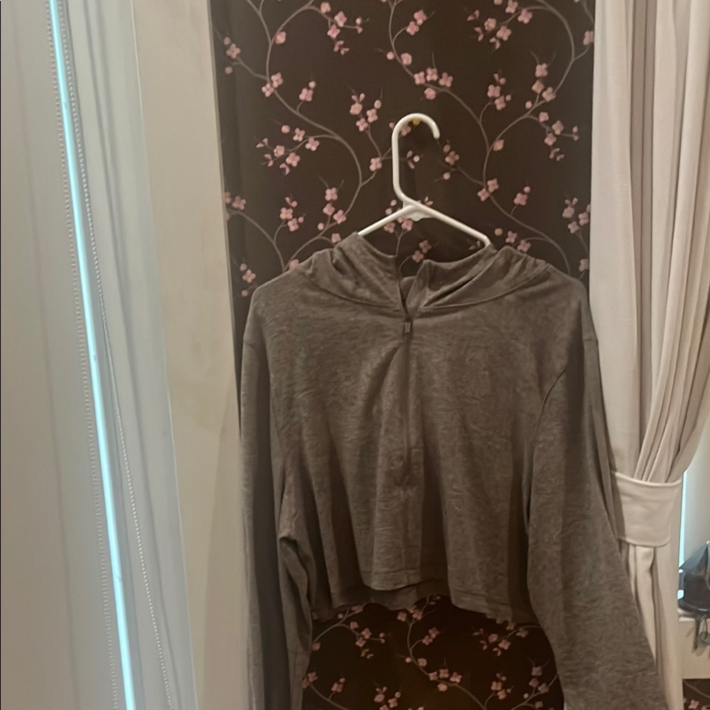 Gray/tan Cropped Hoodie matching yoga pants